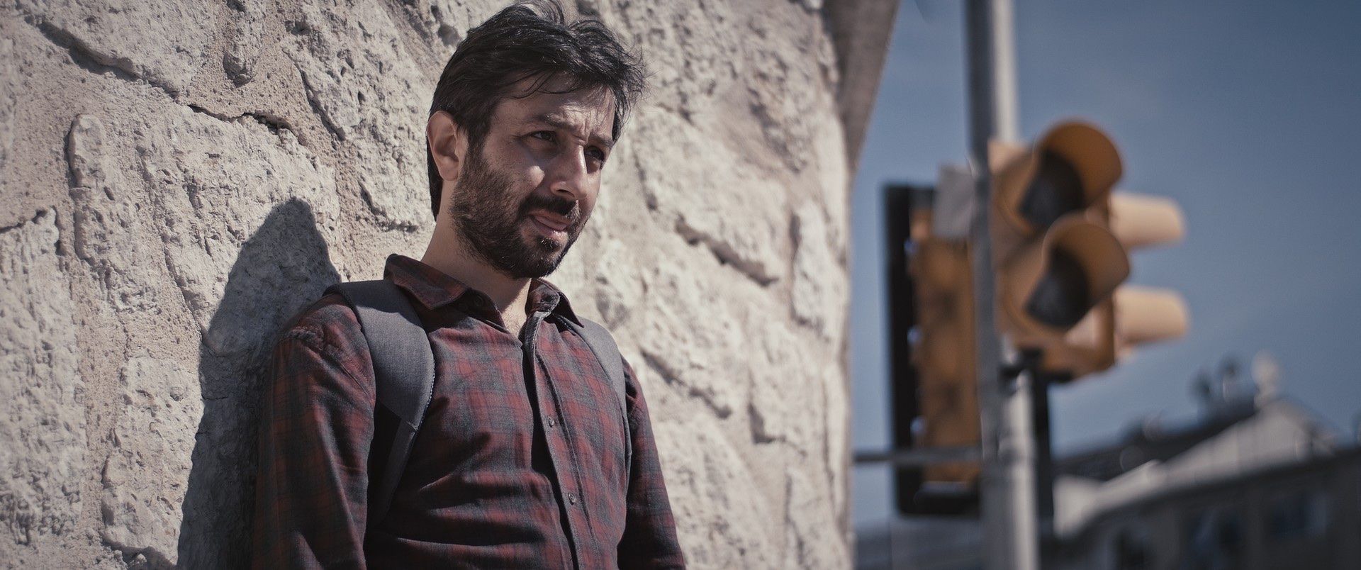 Karşıdaki filminden bir kare
